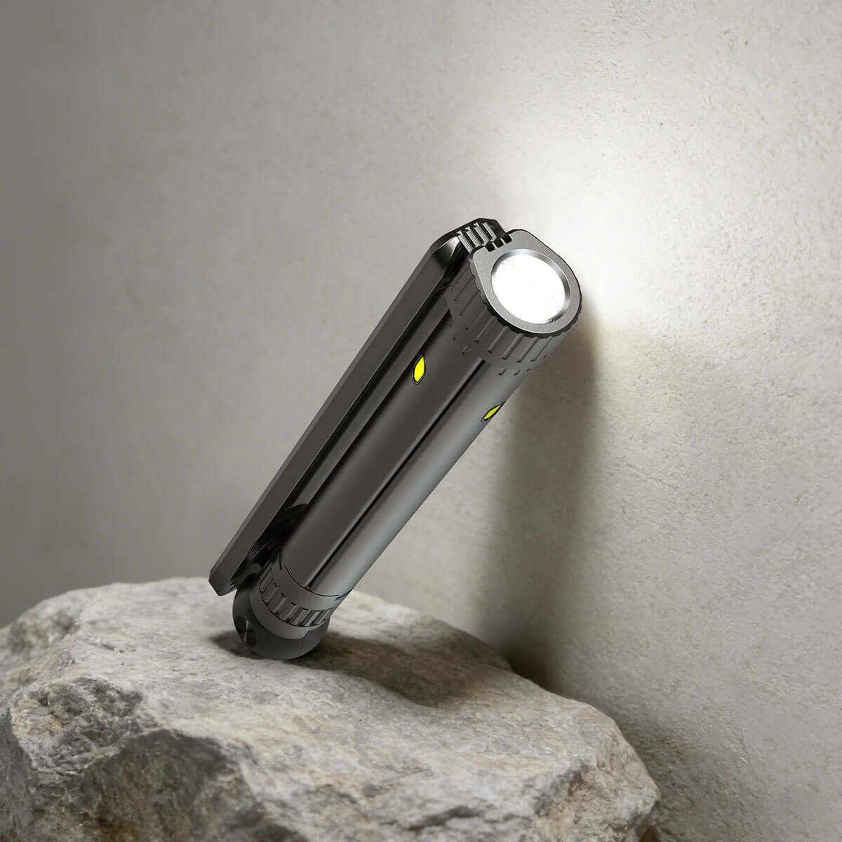 ThistleRay Z6 telescopic camping light in compact folded mode