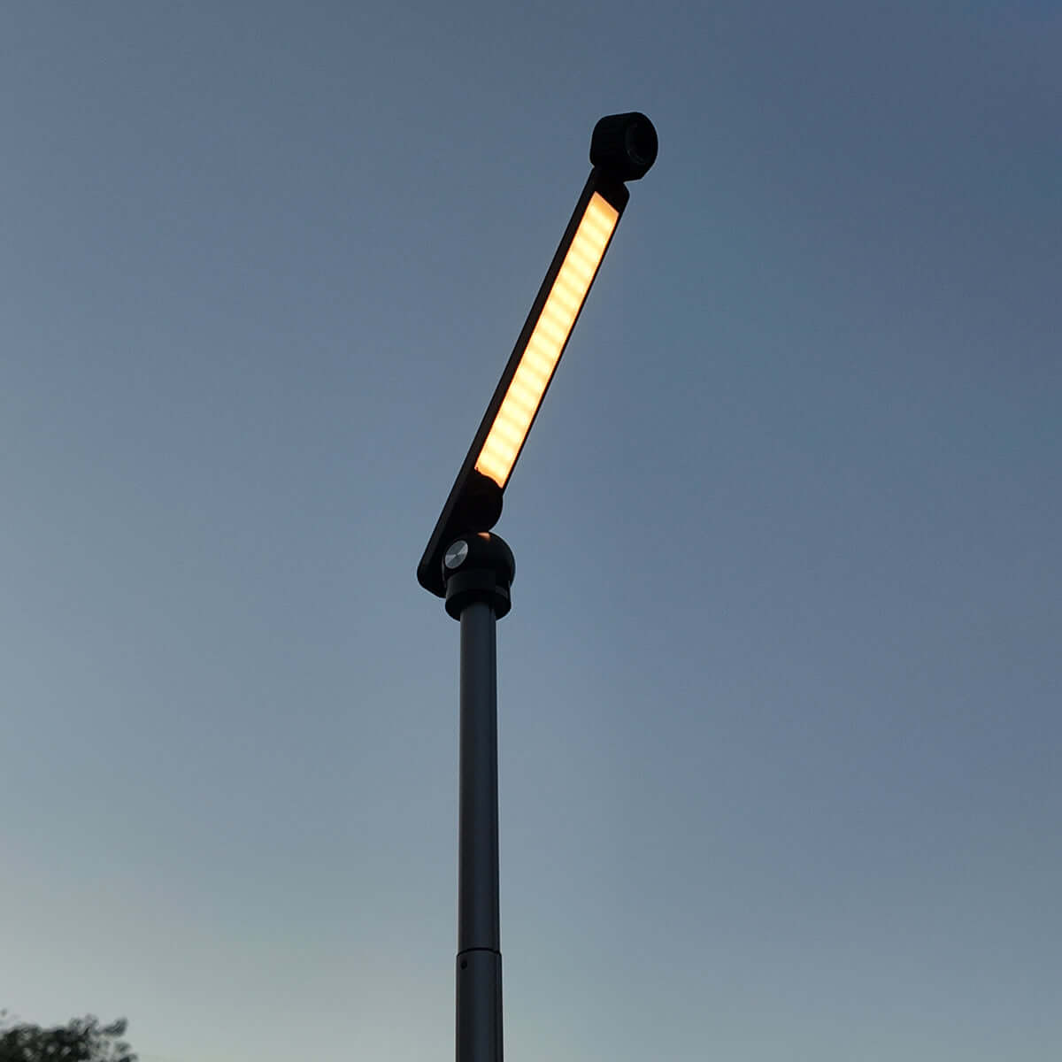 ThistleRay Z6 telescopic camping light extended to 134cm